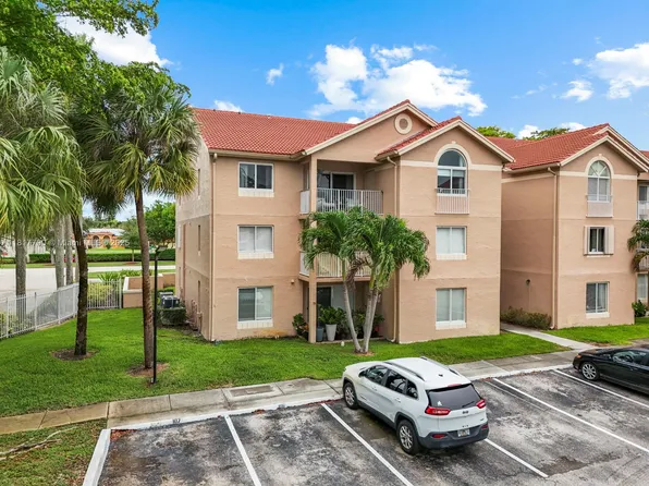 10421 SW 157th Pl APT 301, Miami, FL 33196