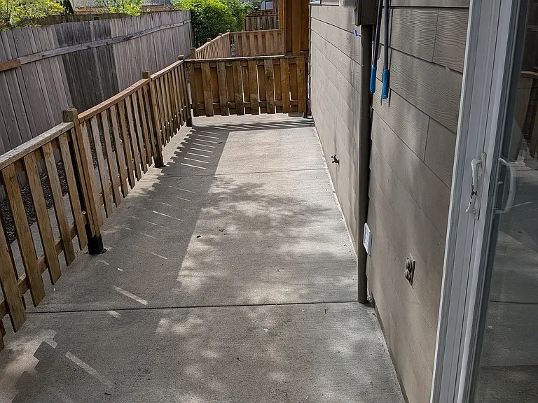 7926 SE Johnson Creek Blvd #2 — Photo 16