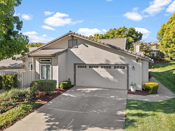 3rd image of 8624 American Oak Dr