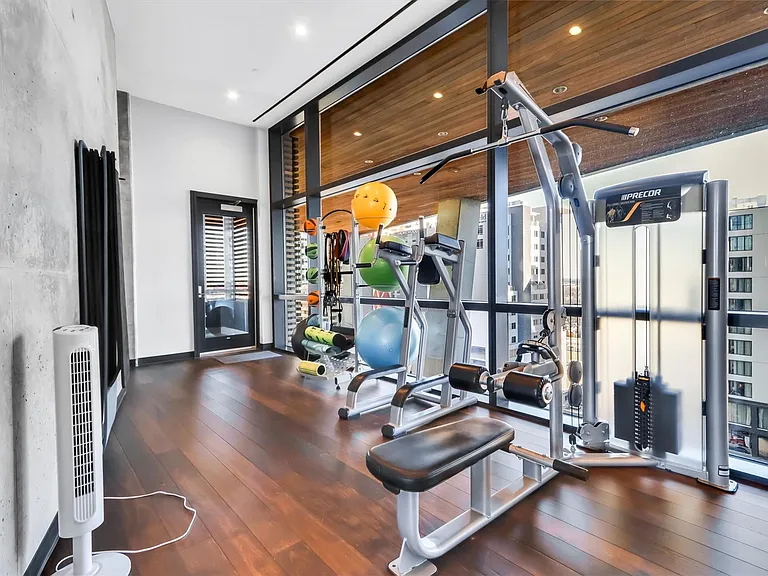 70 Rainey St #1607 — Photo 36