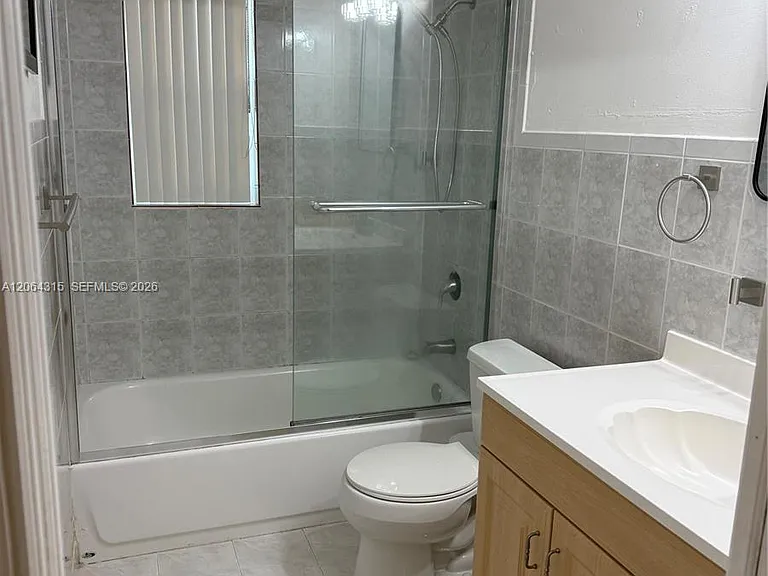 3660 SW 10th St #7A — Photo 15