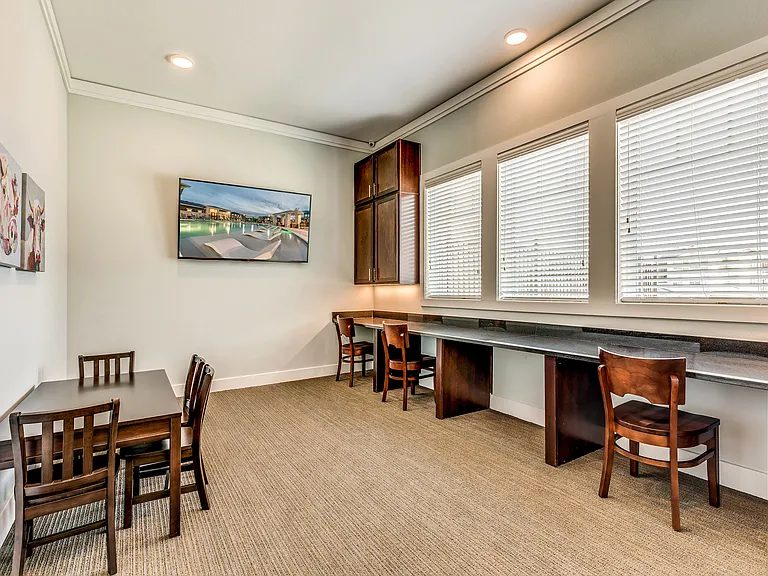 2900 Broadmoor — Photo 25