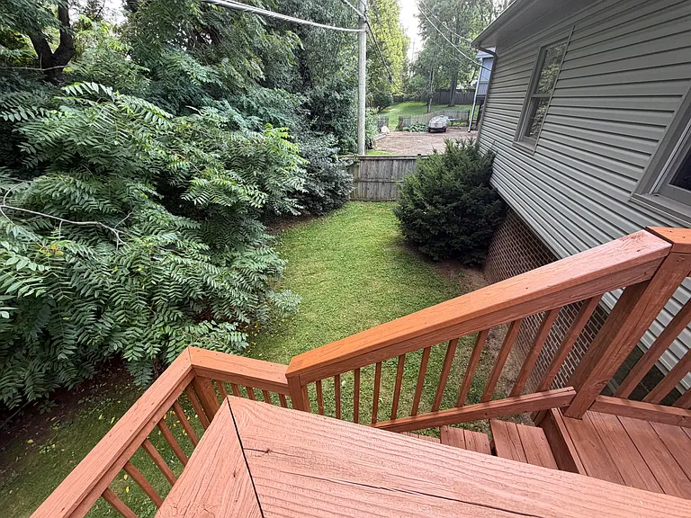 1112 Pepperhill Cir — Photo 13