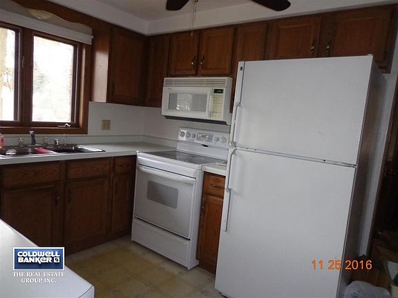 4th image of W6751 Greenville Dr