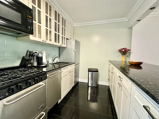 Rented by NY Living Solutions | media 8