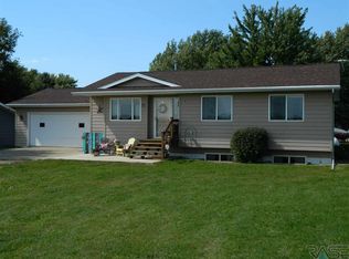 453 5th St, Chancellor, SD 57015