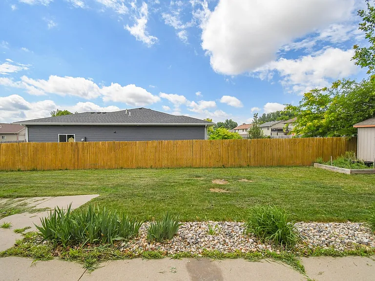 5101 W Cushman St — Photo 49