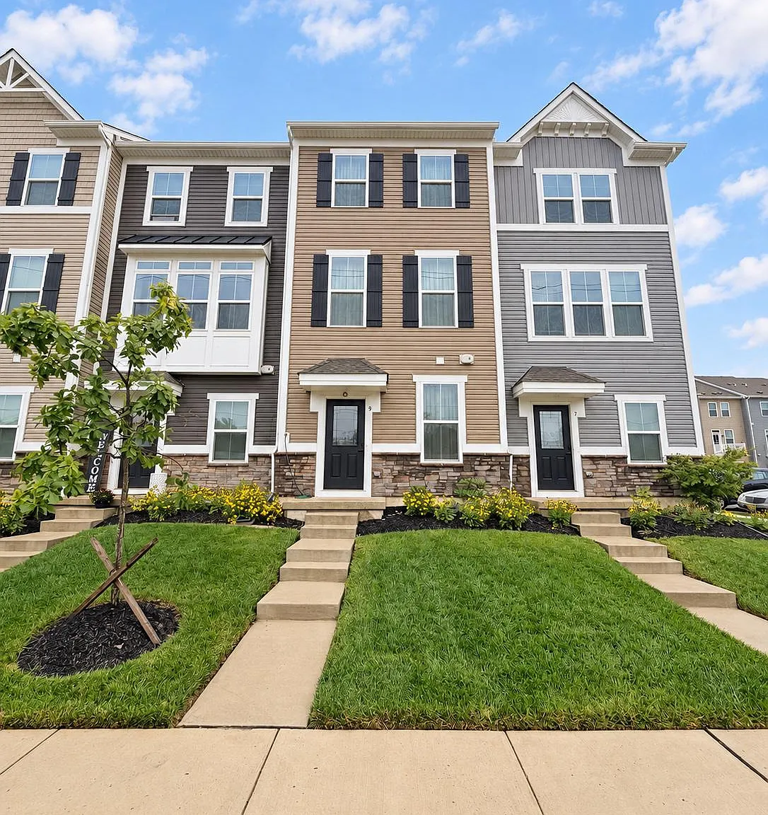 2 bed, 2.5 bath, 1588 sqft, $2,850 — Photo 1