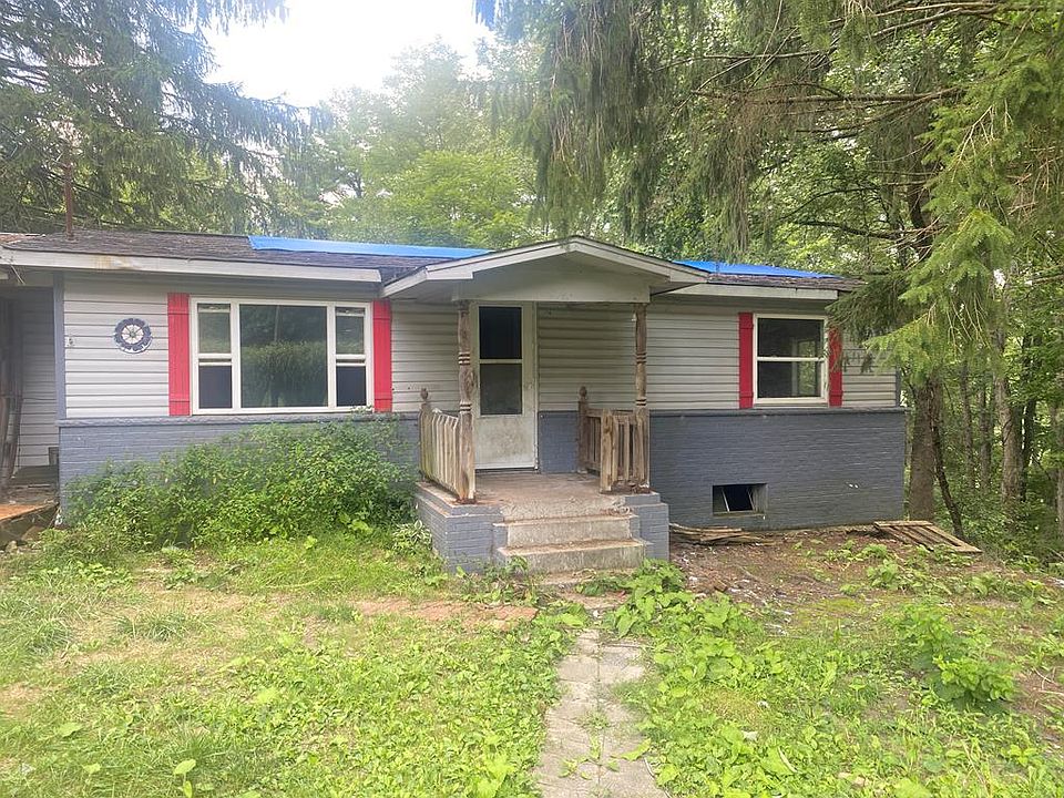 1st image of 185 Bailey St