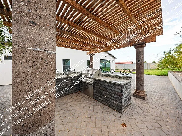 347 E La Mirada Dr — Photo 39