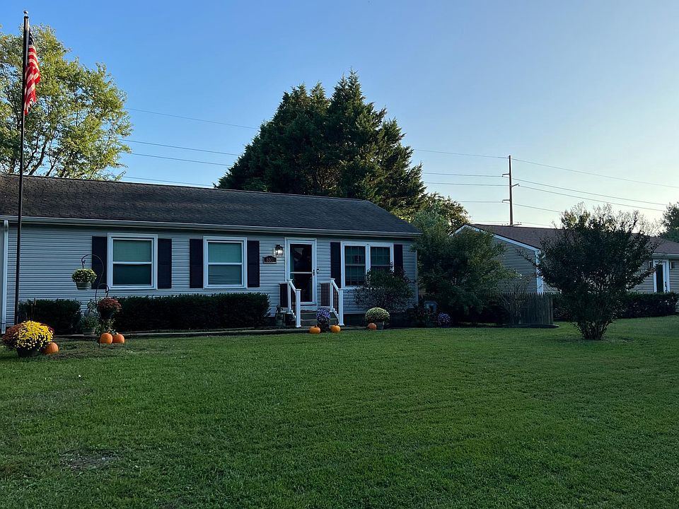 1st image of 18039 Windward Dr