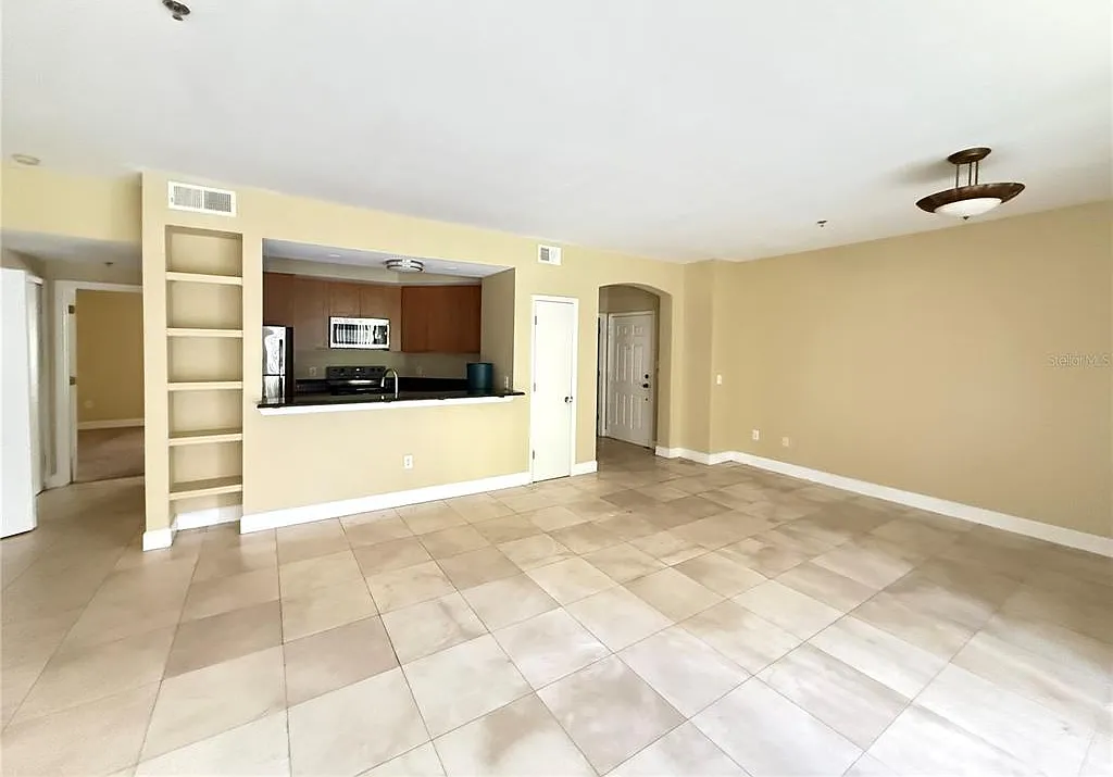 3 bed, 2.0 bath, 1550 sqft, $1,799 — Photo 4