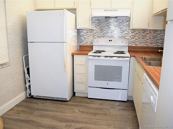 3rd image of 8800 Royal Palm Blvd APT 104-1