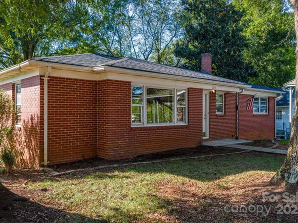 508 N 1st Ave, Maiden, NC 28650
