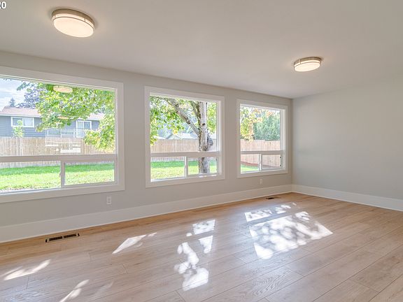 3rd image of 168 NE 34th Ct