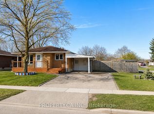 71 Highpark Ave, Kitchener, ON N2C2C3