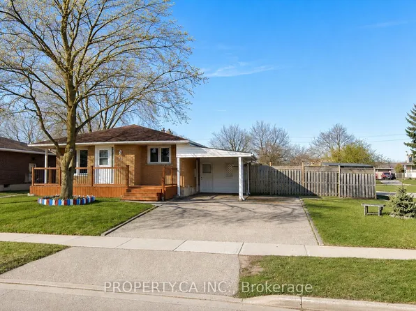 71 Highpark Ave, Kitchener, ON N2C 2C3