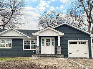 77 Algonquin Ave, Massapequa, NY 11758