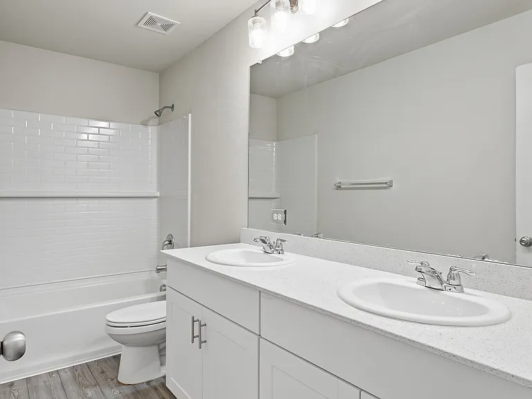 933 Dressage Dr — Photo 10