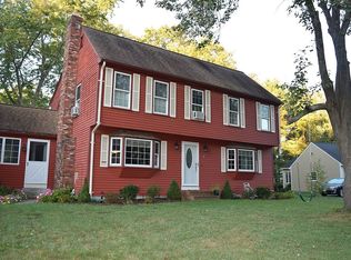 4 Lisa Dr, North Attleboro, MA 02760