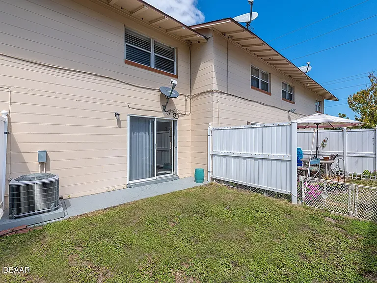 1600 S Palmetto Ave #104 — Photo 11