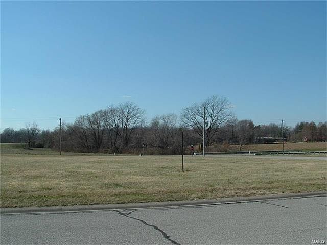 1st image of 2825 Scenic Lake Dr