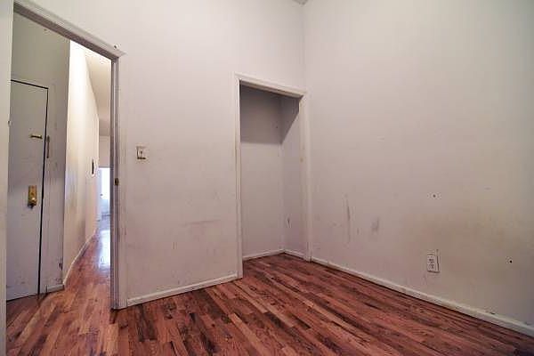 1st image of 463 W 35th St APT 2E