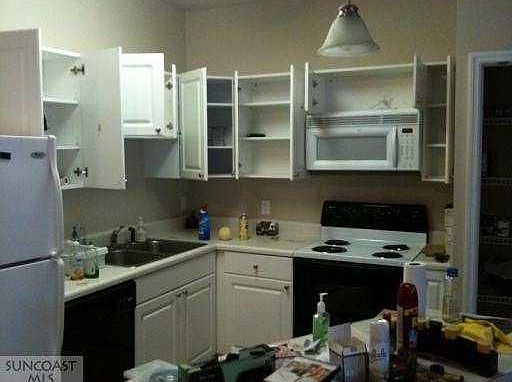 2nd image of 1409 Villa Capri Cir APT 301