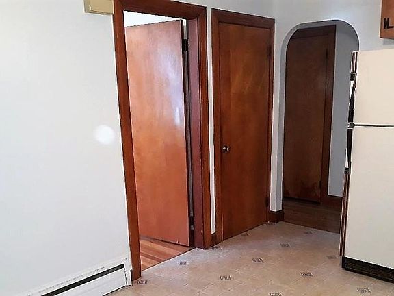 5th image of 27 Mount Pleasant Ave