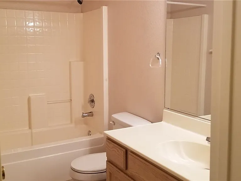 4492 S Caitlan Ave — Photo 10