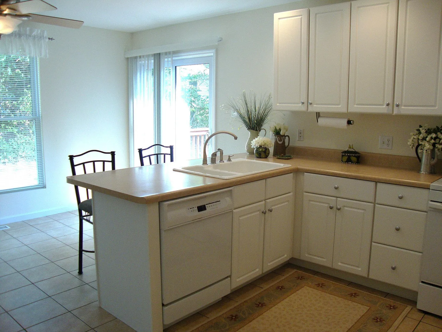 1236 Avery Ct photo 1