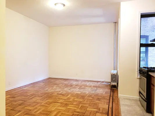 Rented by Lang Realty LLC | media 3