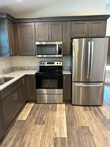 249 N Carter St — Photo 9