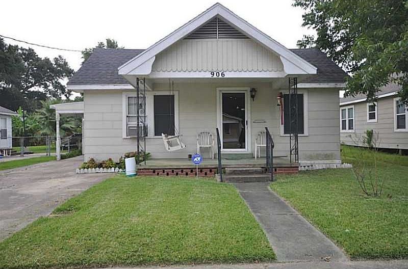1st image of 906 Orange St