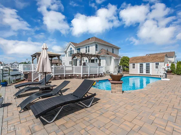 30 Peaksail Drive, Bayville, NJ 08721