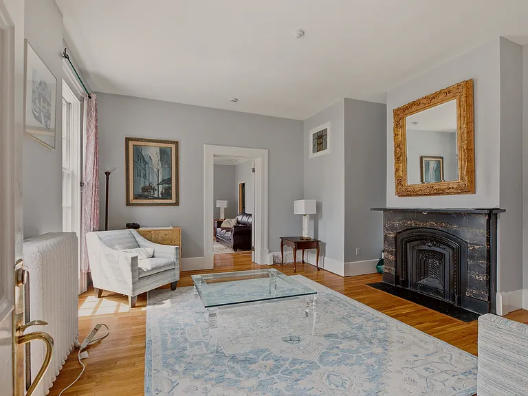 92 Pelham St #1 — Photo 2