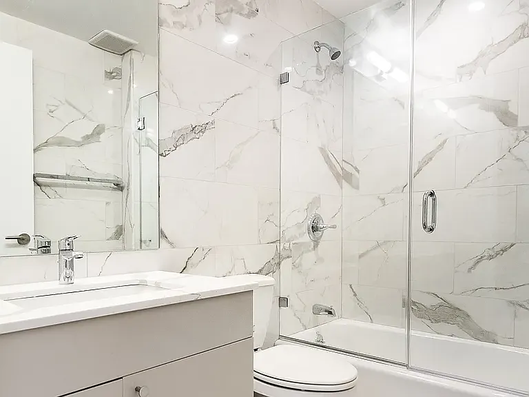 226 E 22nd St #5 — Photo 3