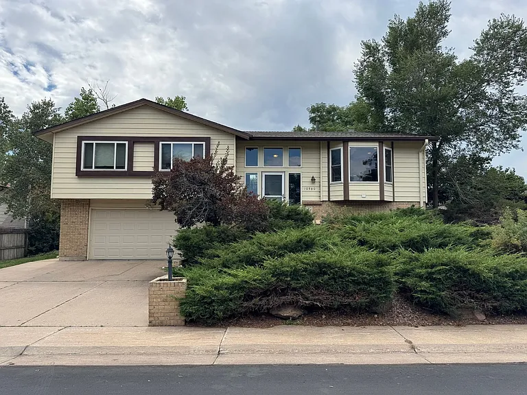 10380 W Warren Dr — Photo 2