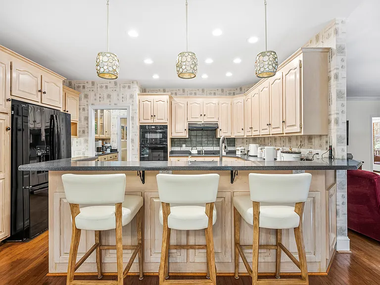 5808 Laurel Rock Ln — Photo 6