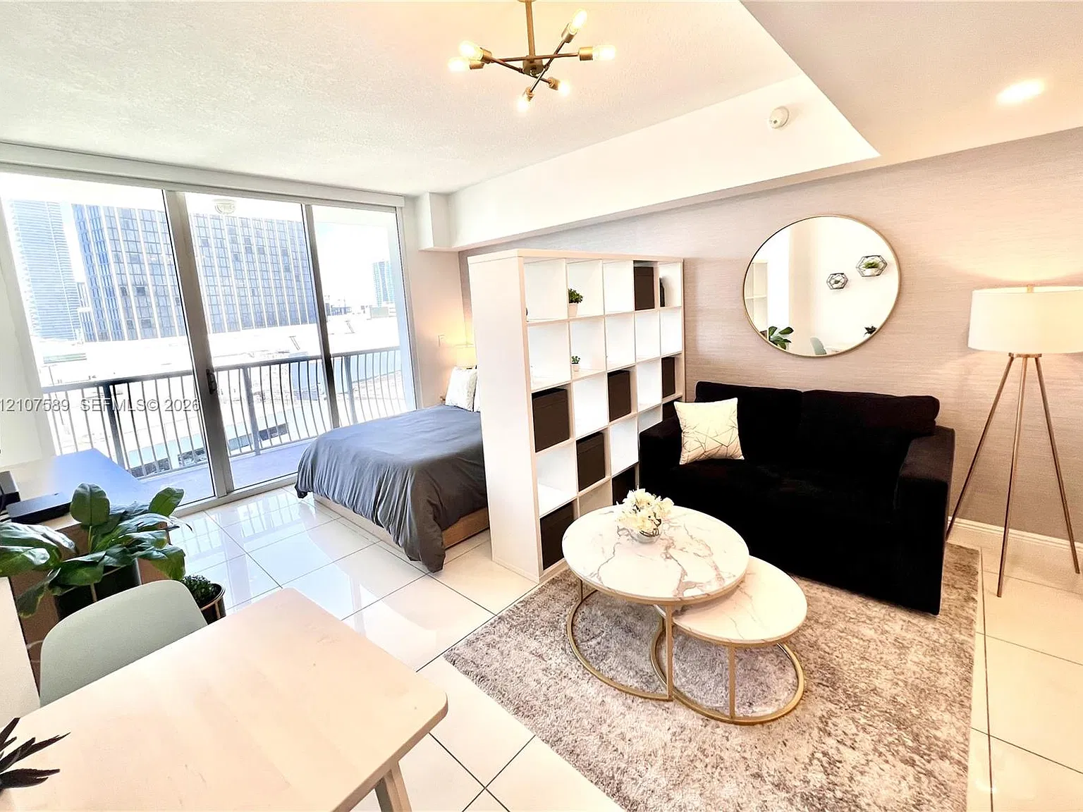 Opera Tower Condo — Photo 3