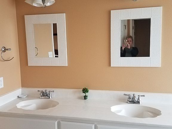 4th image of 122 Parkway Oaks Dr