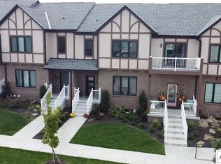 7159 Kentwell Ln, Lincoln, NE 68516