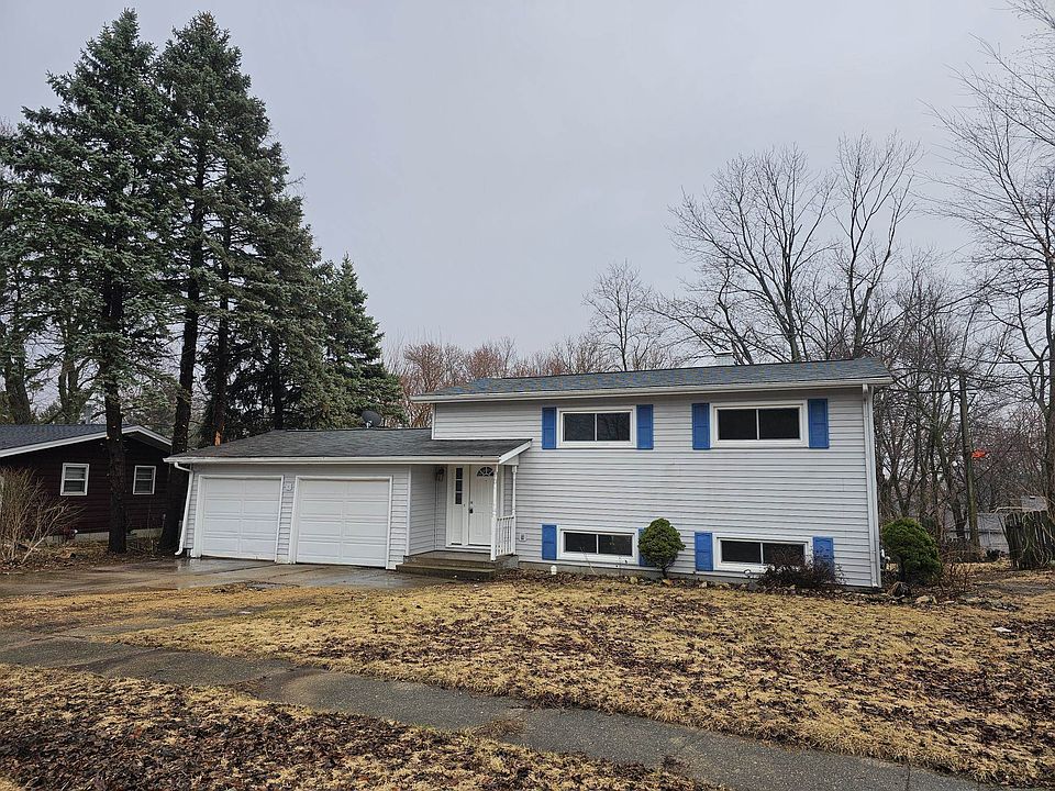 1st image of 808 Crest View Trl