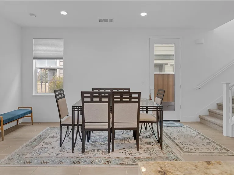 2760 Telegraph Blvd — Photo 8