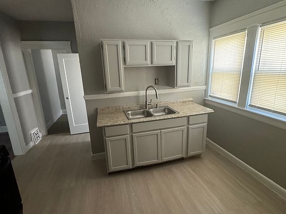 5th image of 10102 North Blvd #1