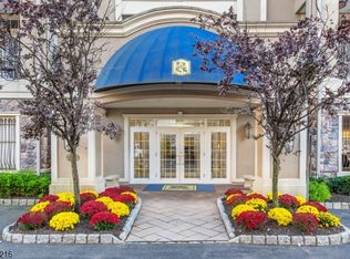 1101 Wickham Ter, Clifton, NJ 07013