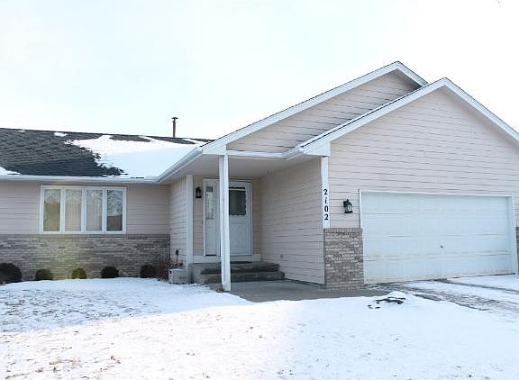 4th image of 2102 132nd Ln NE