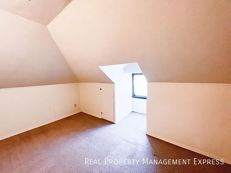 715 S 4th Ave — Photo 11