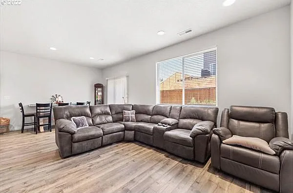 2212 S Chukar Dr — Photo 4