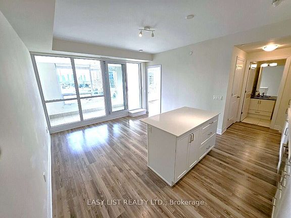 5th image of 9075 Jane St #706